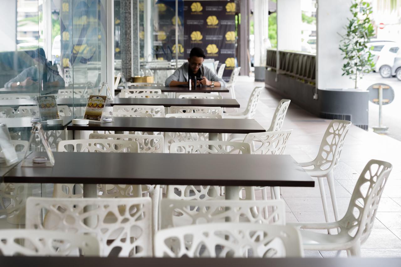 Samudra Hotel Kuching Eksteriør bilde